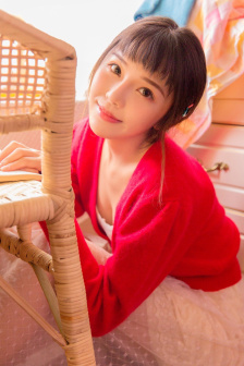 欧洲黑发美女